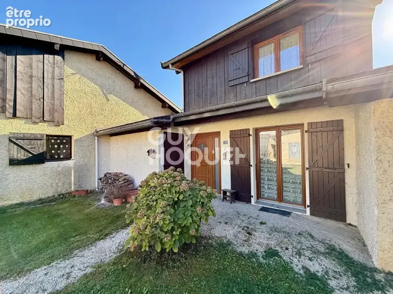 Photo Maison à Mery au prix de 283 000€