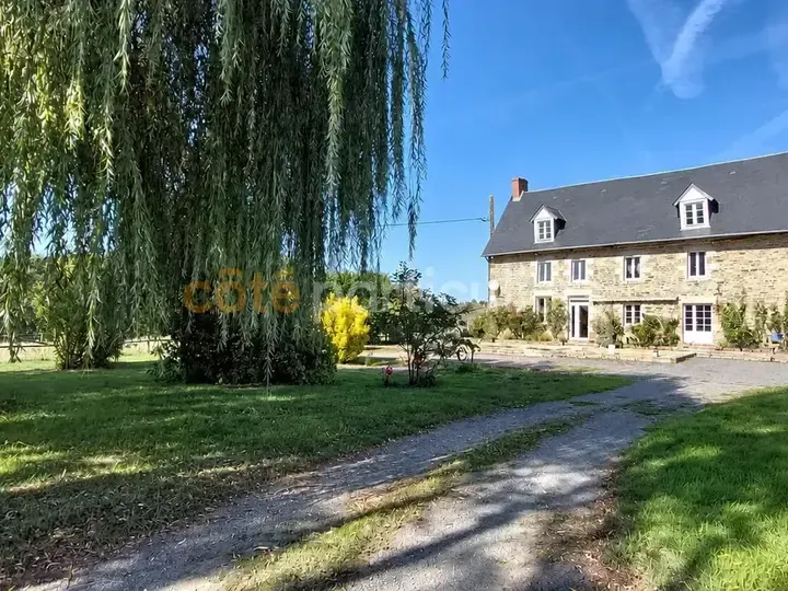 Photo Maison à Saint-Quentin-Sur-Le-Homme au prix de 449 900€