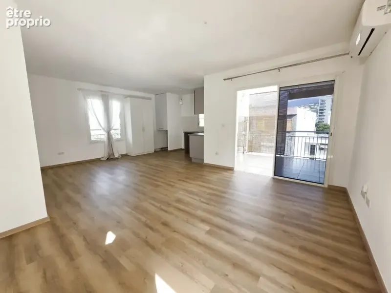 Photo Appartement à Saint-Denis au prix de 342 400€