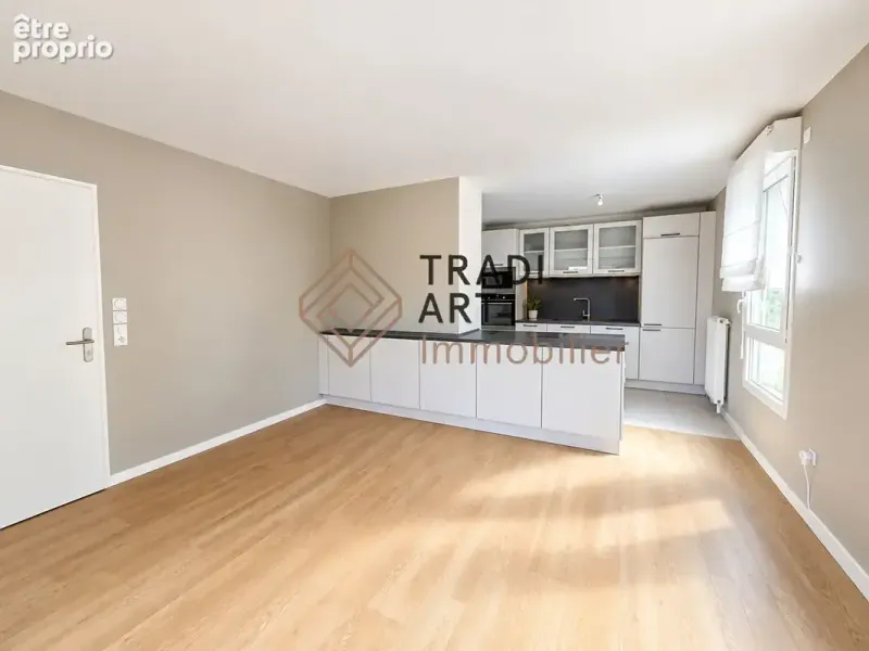 Photo Appartement à Sainte-Genevieve-Des-Bois au prix de 295 000€
