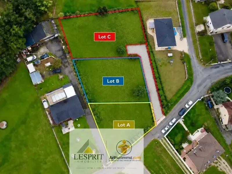 Photo Terrain à Ussac au prix de 165 000€