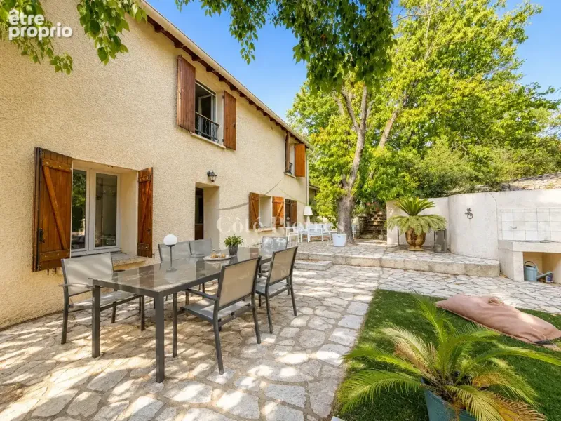 Photo Maison à Nimes au prix de 377 000€