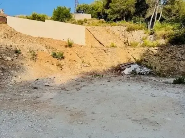 Photo Terrain à Martigues au prix de 170 000€