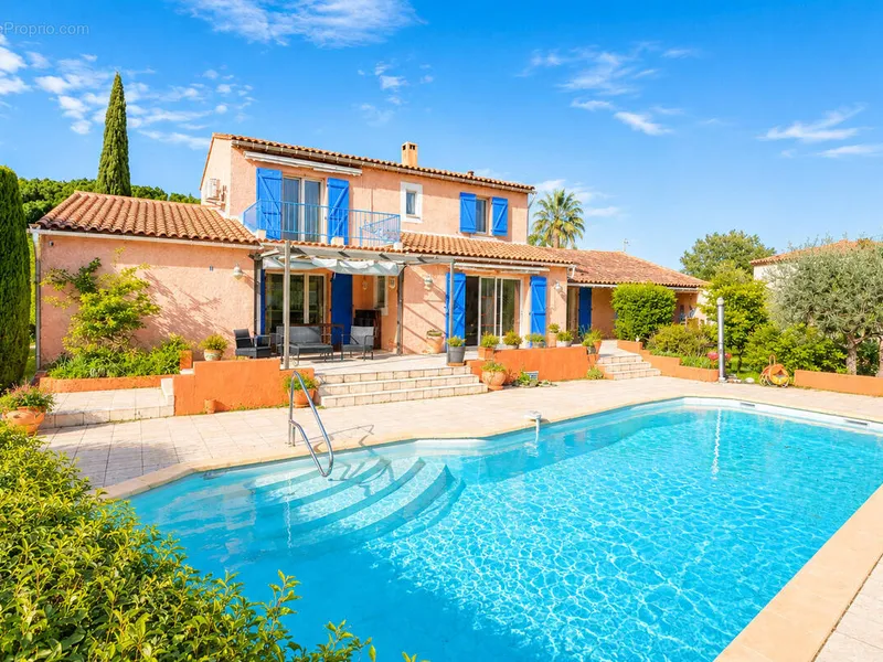 Photo Maison à Carnoules au prix de 520 000€