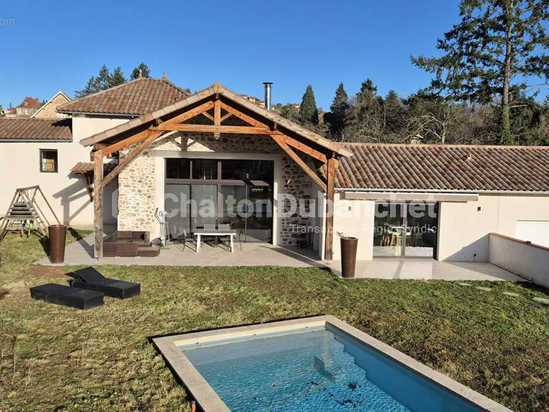 Photo Maison à Neronde au prix de 499 000€