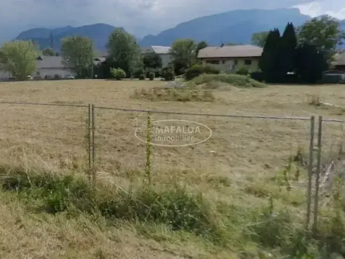 Photo Terrain à Thyez au prix de 179 000€