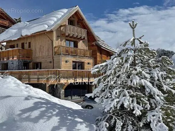 Photo Maison à Saint-Etienne-De-Tinee au prix de 1 790 000€
