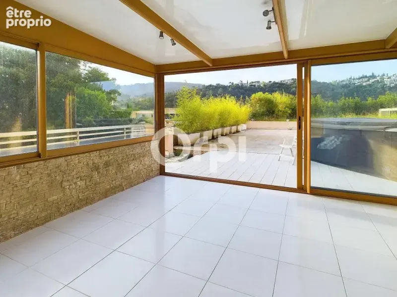 Photo Appartement à Mandelieu-La-Napoule au prix de 728 000€