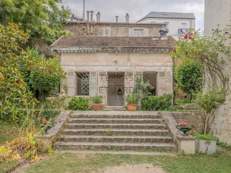 Photo Maison à Sevres au prix de 590 000€