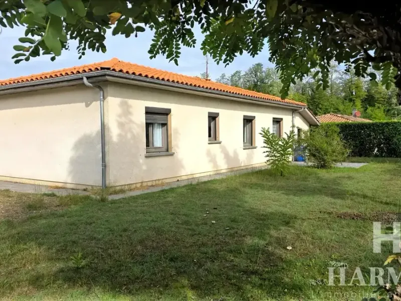 Photo Maison à Saint-Pierre-Du-Mont au prix de 239 000€