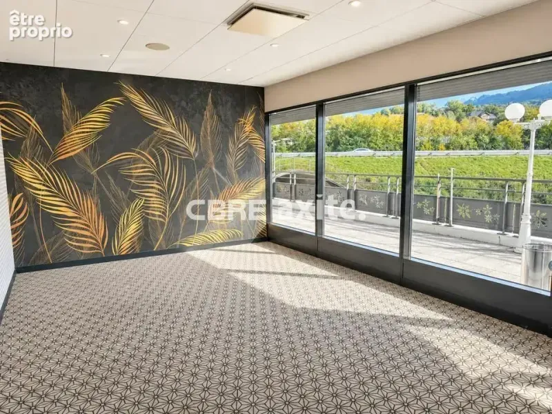 Photo Commerce à Gresy-Sur-Aix au prix de 531 900€