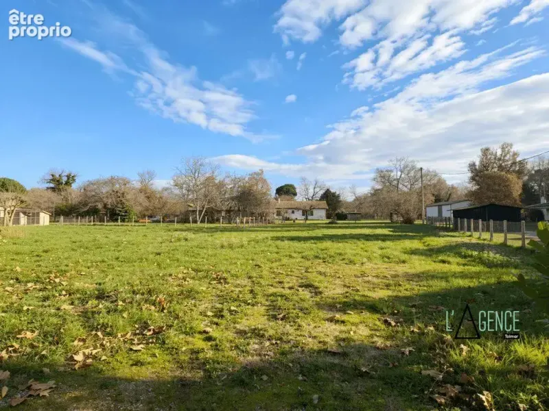 Photo Terrain à Lerm-Et-Musset au prix de 44 500€