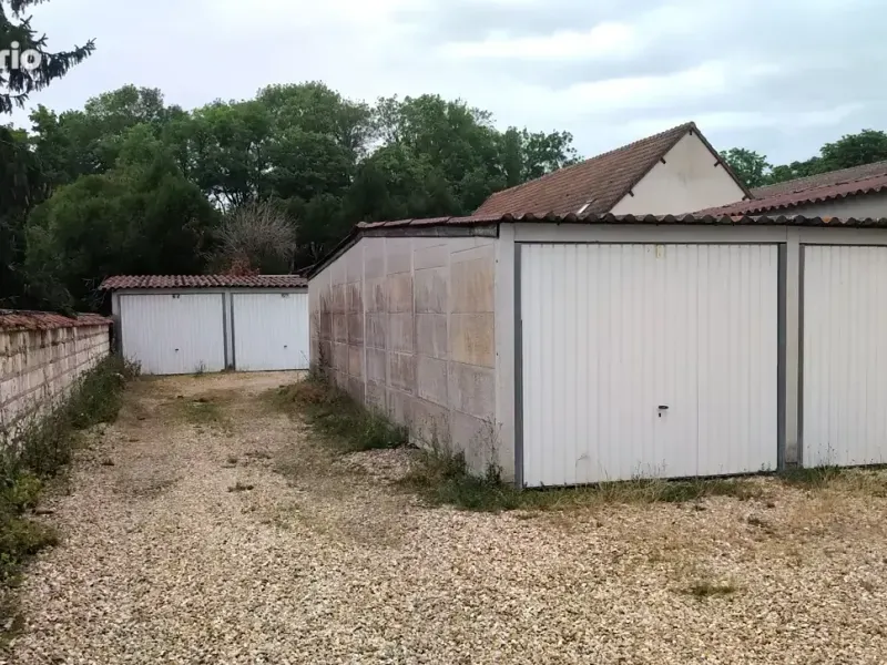 Photo Parking à Sens au prix de 72 000€