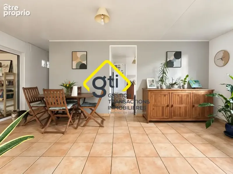 Photo Maison à Sainte-Suzanne au prix de 320 000€