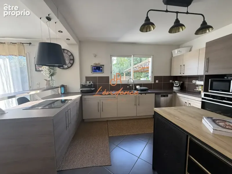 Photo Maison à Montelimar au prix de 329 000€