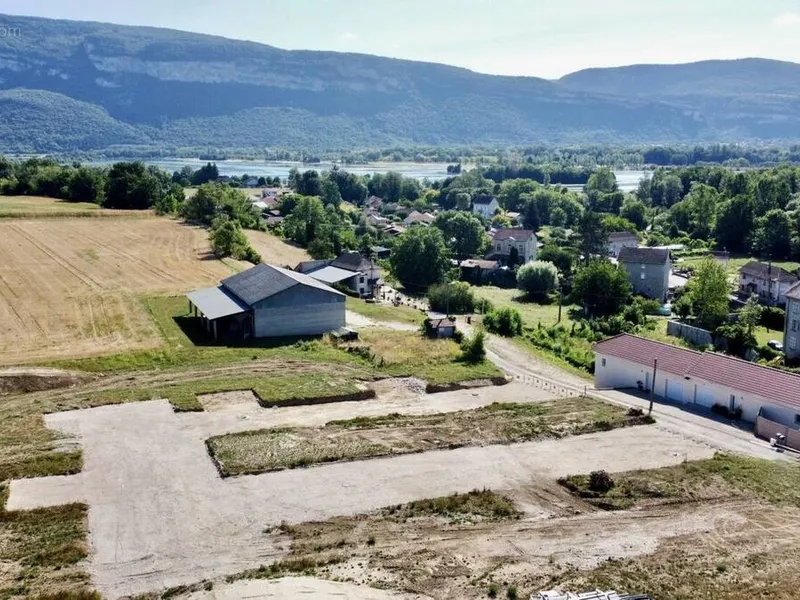 Photo Terrain à Montalieu-Vercieu au prix de 82 500€
