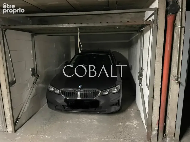 Photo Parking à Paris-18e au prix de 45 000€