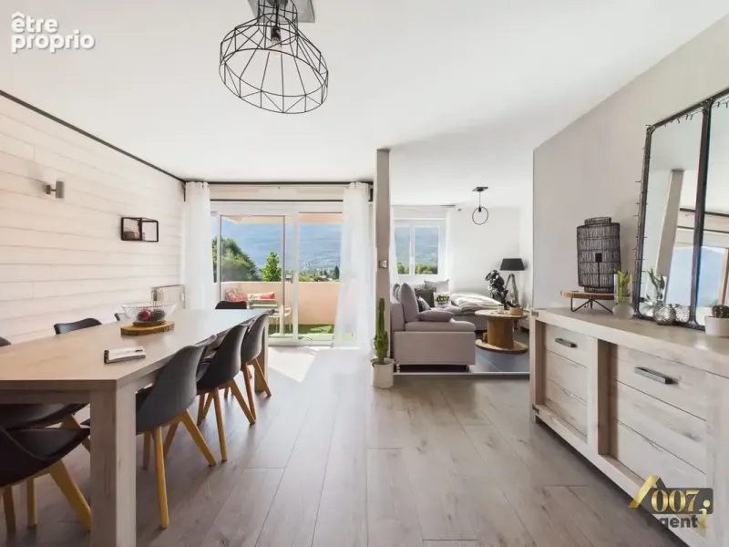 Photo Appartement à Gilly-Sur-Isere au prix de 245 000€