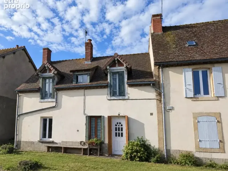 Photo Maison à Deux-Chaises au prix de 79 000€