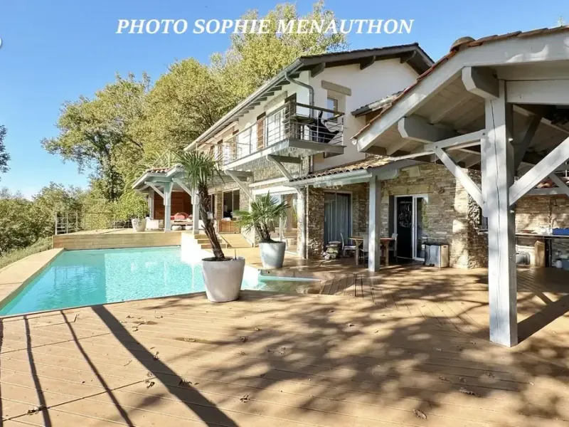 Photo Maison à Bassussarry au prix de 1 395 000€