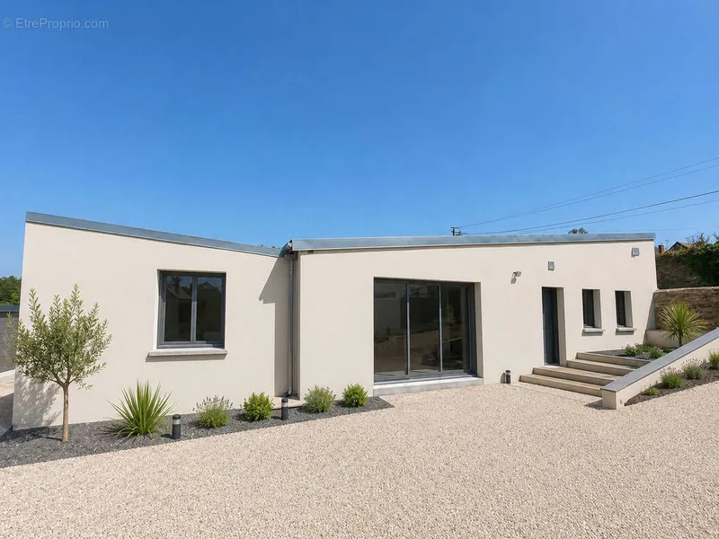Photo Maison à Saint-Julien-De-Vouvantes au prix de 159 000€