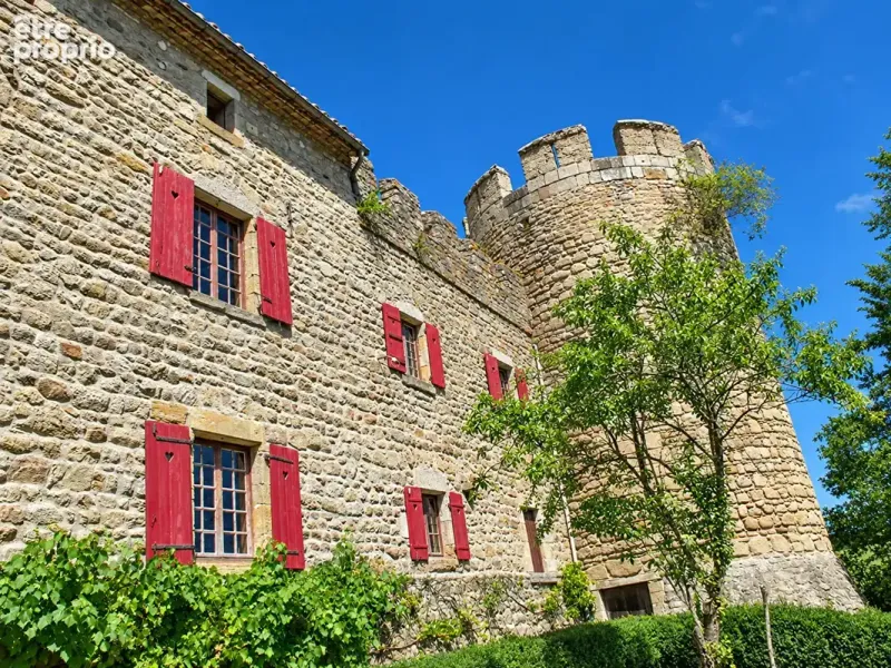 Photo Maison à Thiers au prix de 493 000€