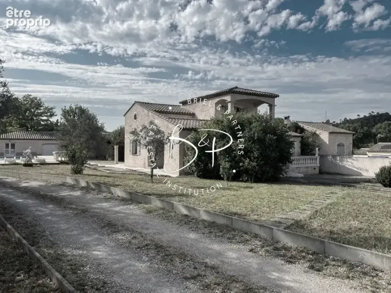 Photo Maison à Vidauban au prix de 640 000€