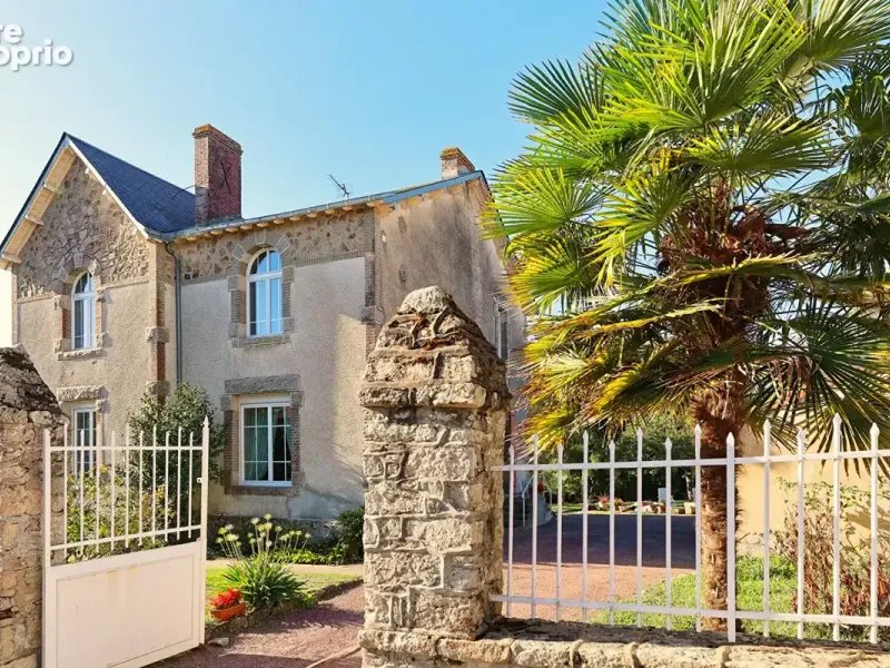 Photo Maison à Saint-Etienne-Du-Bois au prix de 374 000€