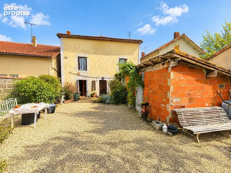 Photo Maison à Confolens au prix de 149 500€