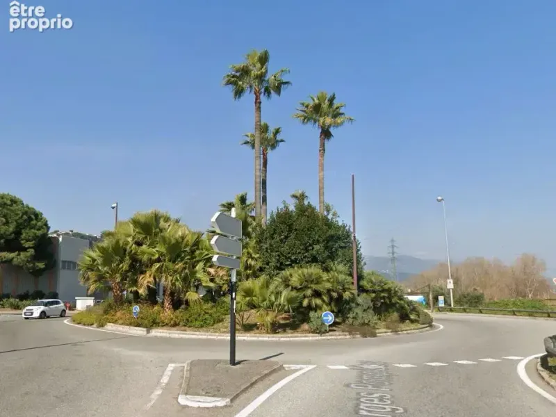 Photo Parking à Saint-Laurent-Du-Var au prix de 70 000€