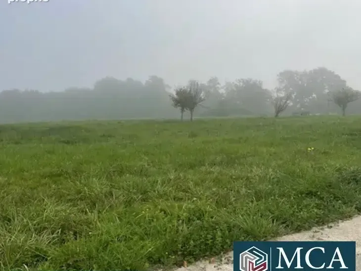 Photo Terrain à Aire-Sur-L'adour au prix de 27 000€