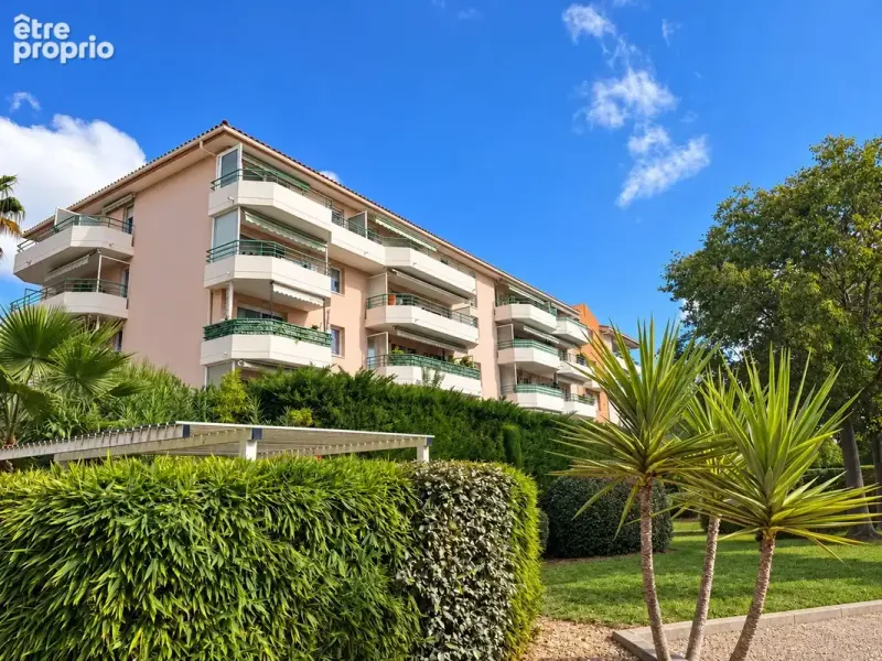 Photo Appartement à Saint-Raphael au prix de 298 000€