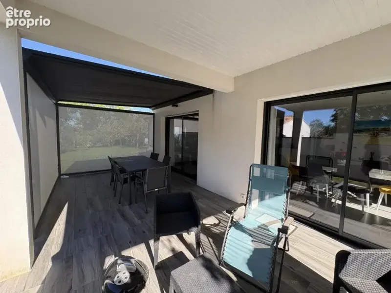 Photo Maison à Aiffres au prix de 382 000€