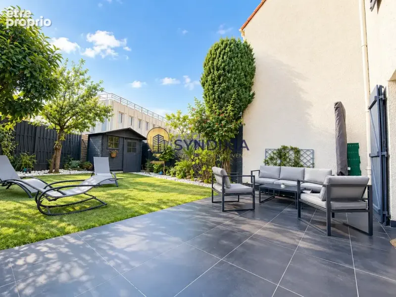 Photo Maison à Plaisir au prix de 372 000€