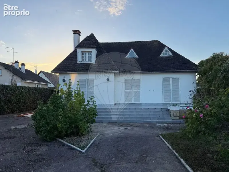 Photo Maison à Cannes-Ecluse au prix de 290 000€