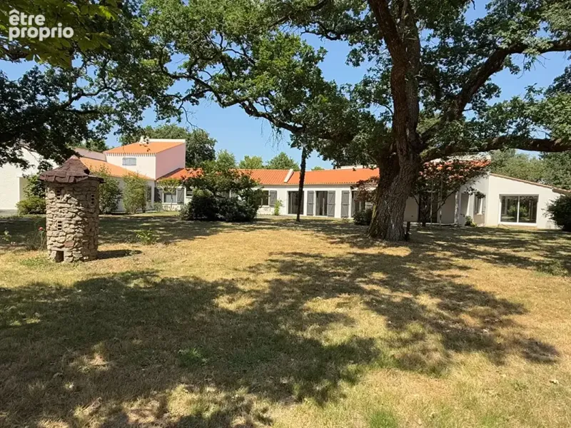 Photo Maison à Montaigu au prix de 987 000€