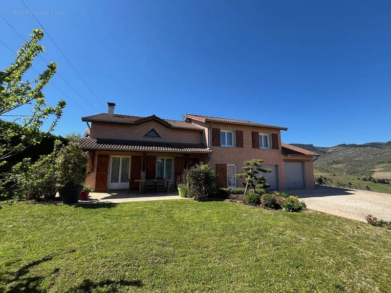 Photo Maison à Vaux-En-Beaujolais au prix de 320 000€