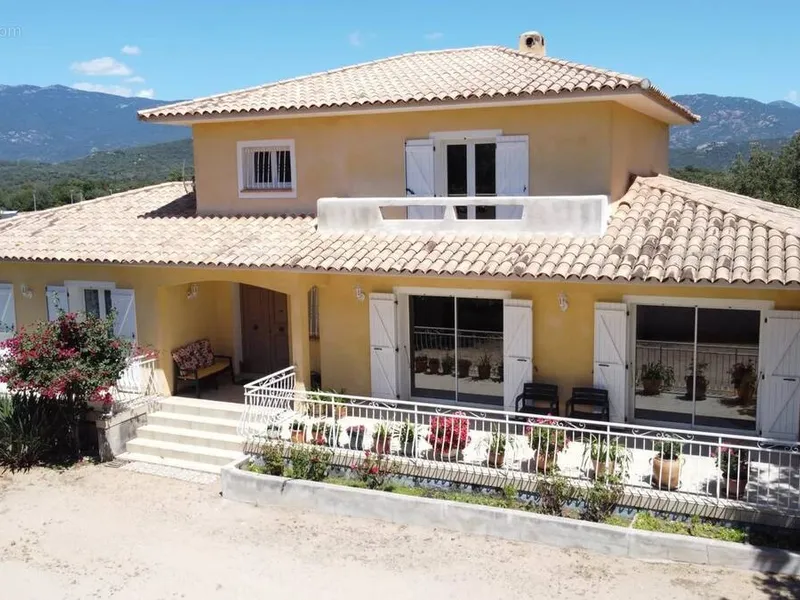 Photo Maison à Porto-Vecchio au prix de 883 000€
