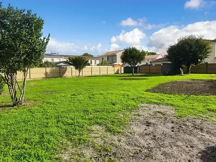 Photo Terrain à Saint-Medard-En-Jalles au prix de 298 000€