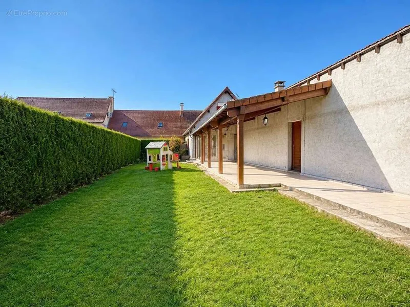 Photo Maison à Paray-Sous-Briailles au prix de 179 000€