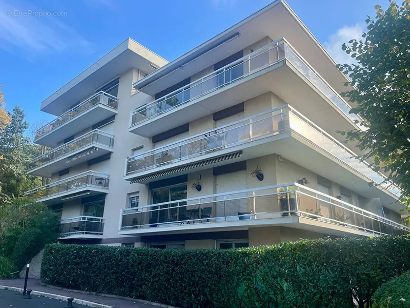 Photo Appartement à Montmorency au prix de 345 000€