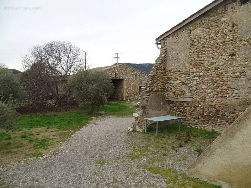 Photo Appartement à Les Mees au prix de 206 000€