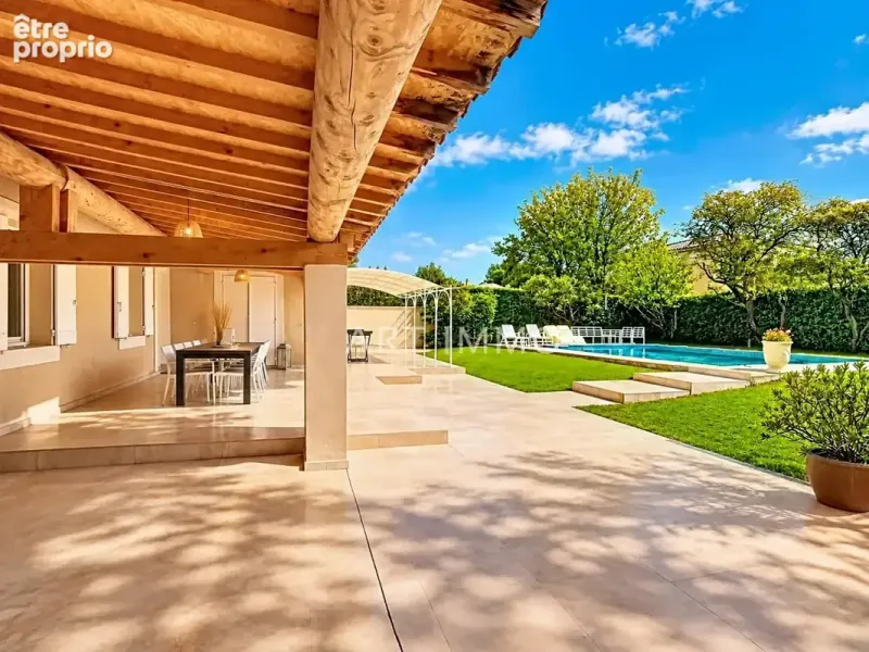 Photo Maison à Entraigues-Sur-La-Sorgue au prix de 520 000€