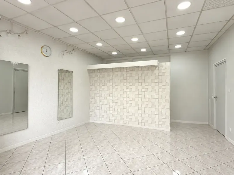 Photo Commerce à Asnieres-Sur-Seine au prix de 179 000€