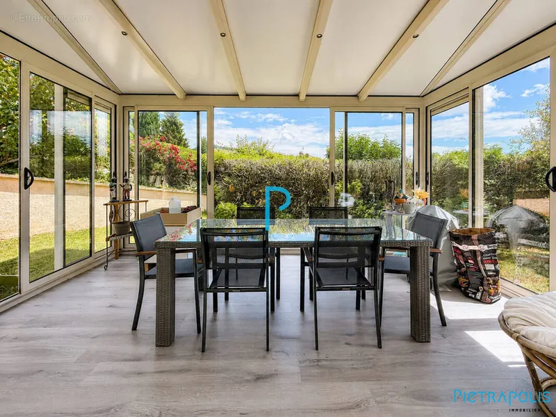 Photo Maison à Tarare au prix de 295 000€