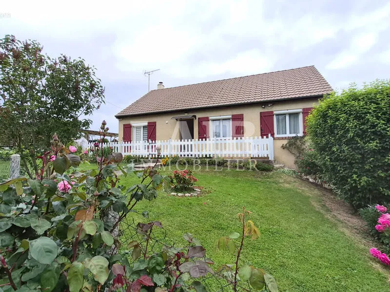Photo Maison à Sees au prix de 196 100€