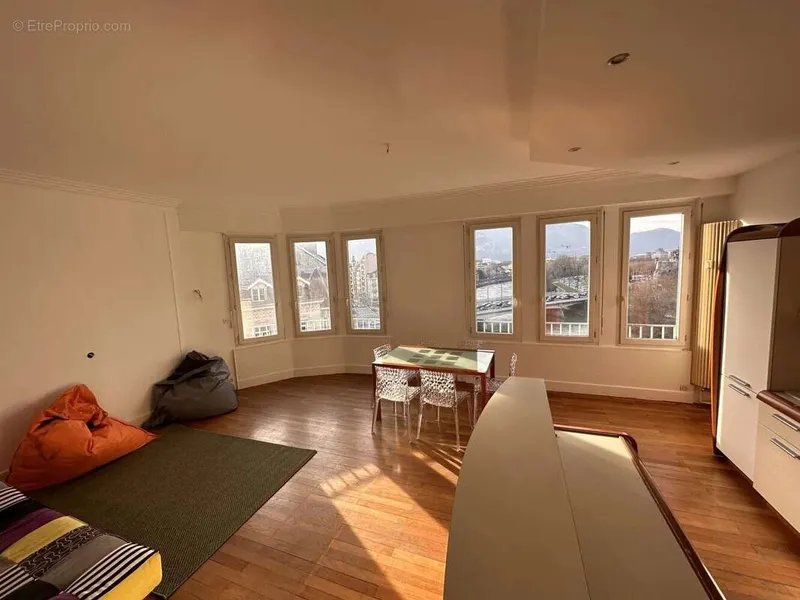Photo Appartement à Grenoble au prix de 350 000€