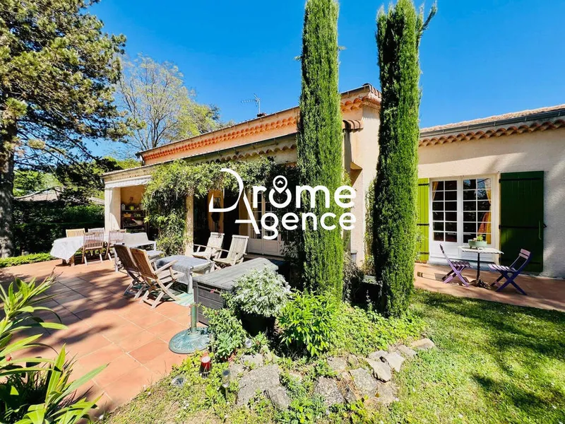 Photo Maison à Montelier au prix de 450 000€