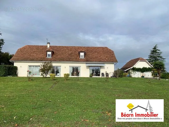 Photo Maison à Sauveterre-De-Bearn au prix de 390 000€