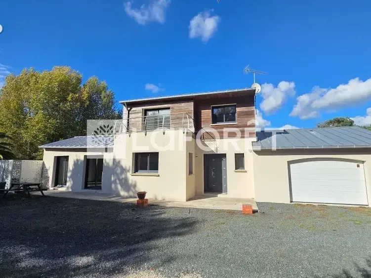 Photo Maison à Pouldreuzic au prix de 286 200€